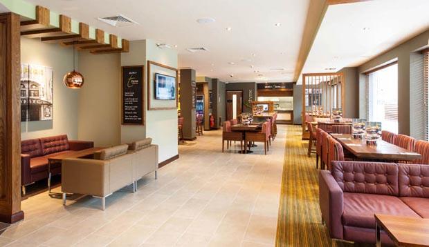 Premier Inn London Hackney Екстериор снимка